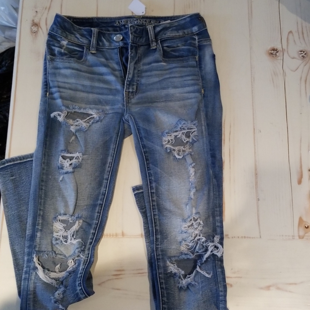 American eagle distressed jeans